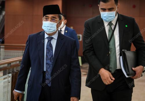 PERSIDANGAN PARLIMEN PENGGAL KETIGA
