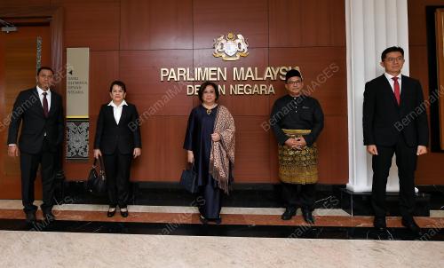 ANGKAT SUMPAH SENATOR DEWAN NEGARA