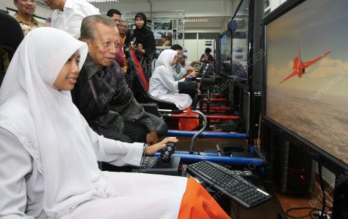 DR MOHD YUSOF NOOR