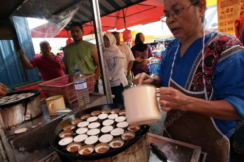 BAZAR RAMADHAN PASAR KERAMAT