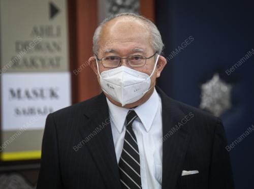 PERSIDANGAN PARLIMEN PENGGAL KETIGA