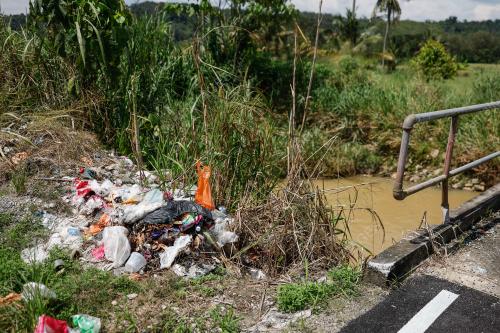 TINJAUAN PENCEMARAN SUNGAI