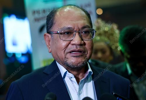 DATUK SERI HASNOL ZAM ZAM