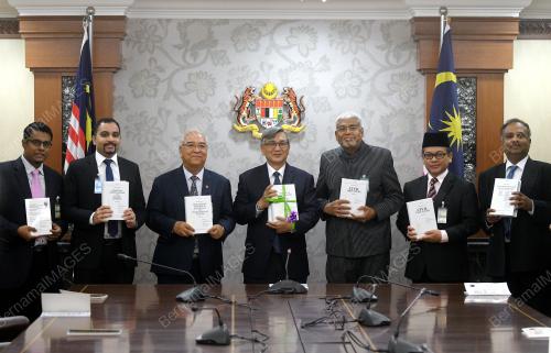 KL14_24102018_PARLIAMENT_BN201810130769