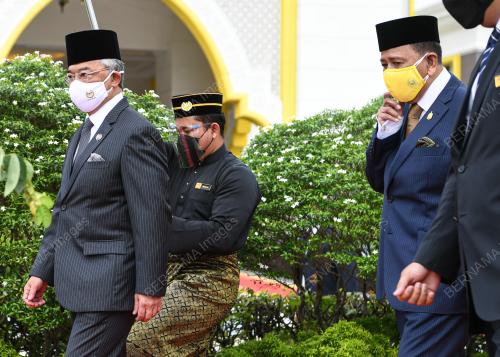 AL-SULTAN ABDULLAH RI'AYATUDDIN AL-MUSTAFA BILLAH SHAH