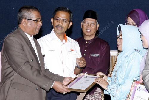 MOHD ADENAN DERAMAN