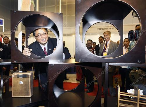 ISMAIL SABRI YAAKOB