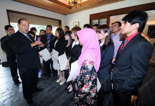 KL14_26032013_BIASISWA