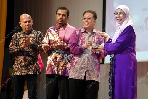 KL14_26032019_HARI_WANITA