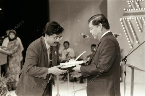 ANUGERAH KHIDMAT CEMERLANG