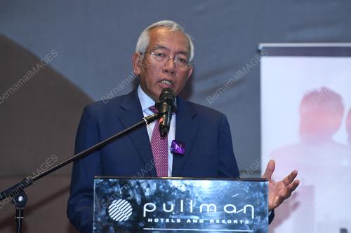 DATUK SERI MAHDZIR KHALID