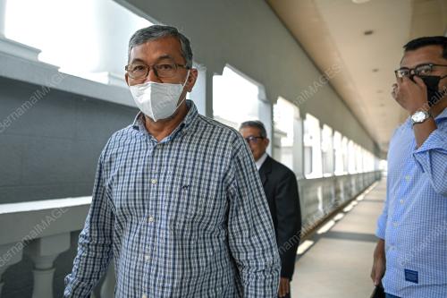 DATUK SERI AZLAN MAN