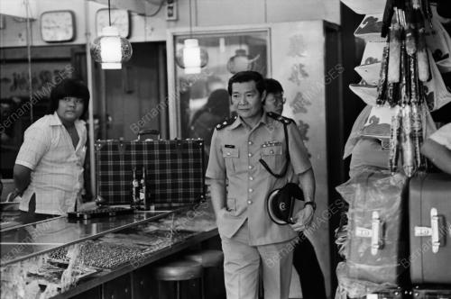 ROMPAKAN KEDAI EMAS
