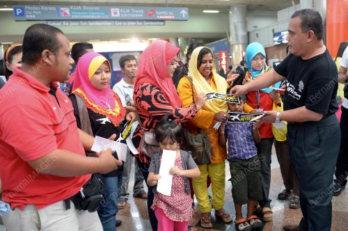KL14_27032014_PRAYFORMH370