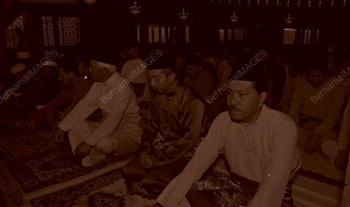 SEMBAHYANG HARI RAYA DI MASJID NEGARA