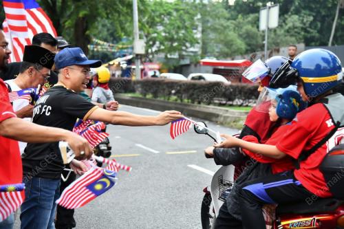 FAHMI FADZIL