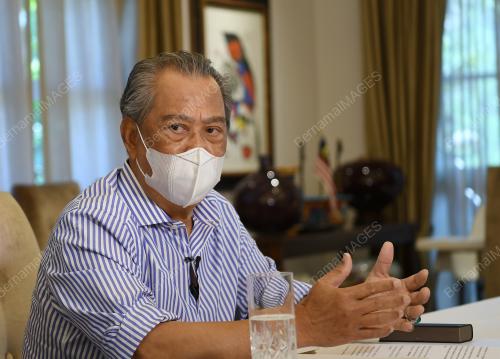 TAN SRI MUHYIDDIN YASSIN