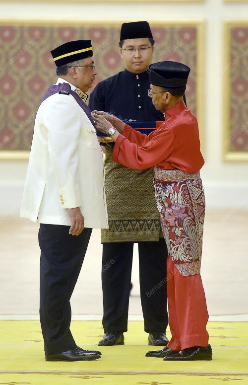 KL14_29092016_AGONG_PINGAT
