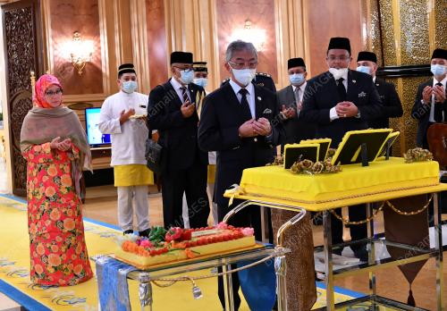 AL-SULTAN ABDULLAH RIÃAYATUDDIN AL-MUSTAFA BILLAH SHAH