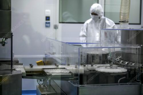 PEMBOTOLAN VAKSIN CANSINO DI SOLUTION BIOLOGICS SDN BHD