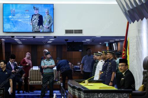 RAPTAI PEMBUKAAN PARLIMEN