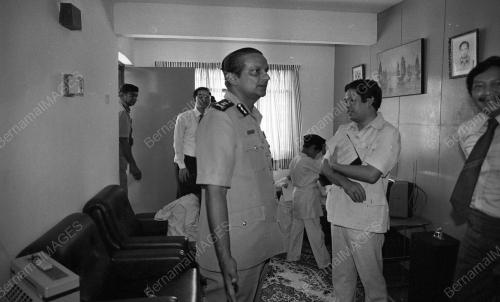 MAJLIS PENYERAHAN KUNCI RUMAH