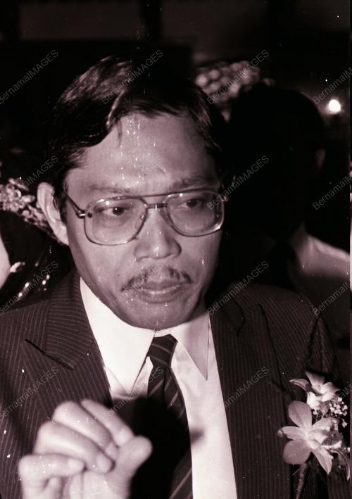 KEMPEN MAKAN DAGING ARNAB
