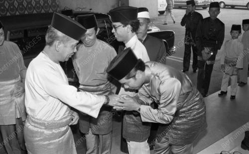 KL14_31072015_AGONG_SOLAT