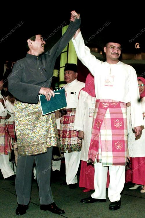 KL15-10_05_2000_PAK_LAH-HIS_07012016