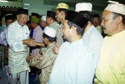 KL15-27_08_2001_AGONG_28012016
