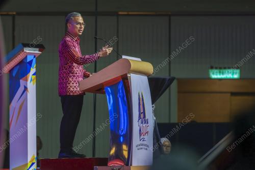 DATUK FAHMI FADZIL