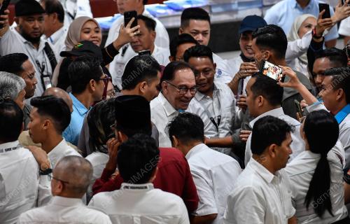 DATUK SERI ANWAR IBRAHIM