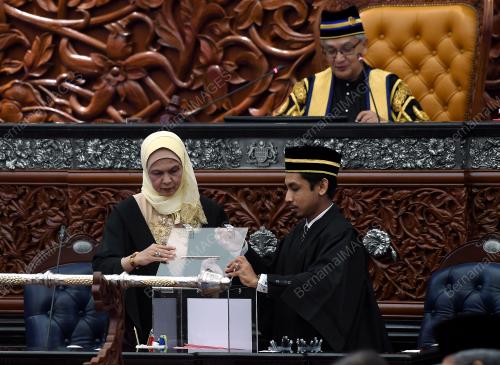 KL156_16072018_PARLIMEN