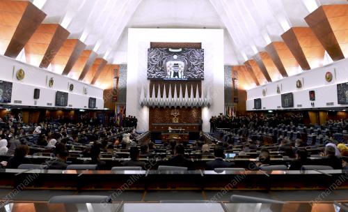 KL157_16072018_PARLIMEN_2