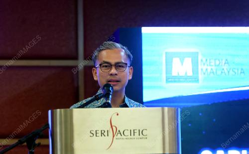 DATUK FAHMI FADZIL