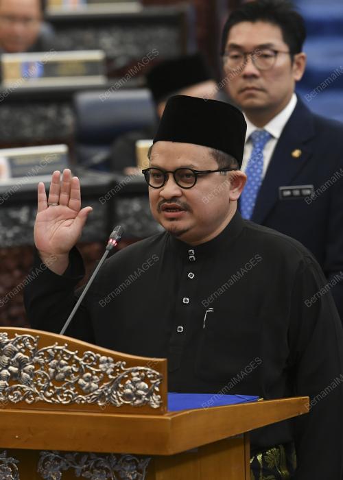 KL158_16072018_PARLIMEN