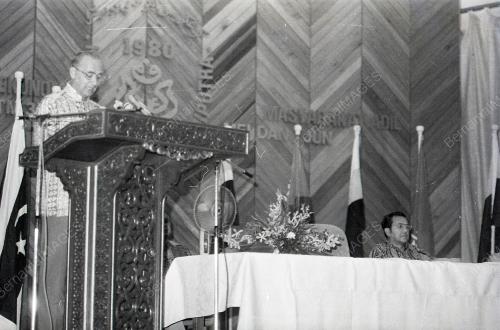 DATUK SERI UTAMA HUSSEIN ONN (PM3)