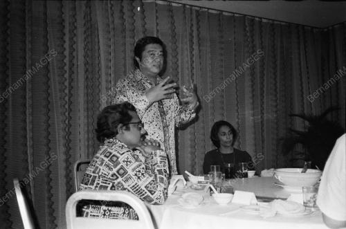 DR. LING LIONG SIK