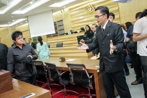 KL15_01092016_AZALINA_COURT