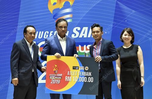 DATUK SERI REEZAL MERICAN NAINA MERICAN