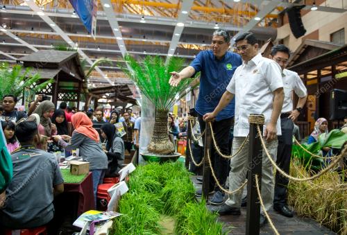 KL15_01122018_LAWATAN_BN201811305203