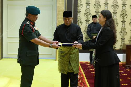 AL-SULTAN ABDULLAH RI'AYATUDDIN AL-MUSTAFA BILLAH SHAH