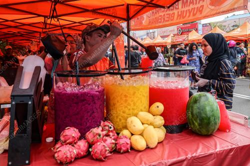 BAZAR RAMADAN HARI PERTAMA