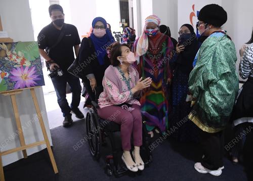 SENATOR DATUK RAS ADIBA RADZI