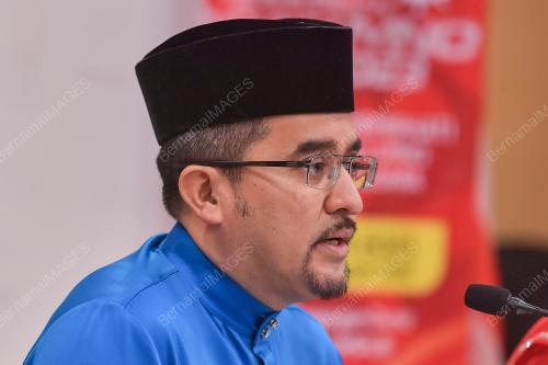 DATUK DR ASYRAF WAJDI DUSUKI