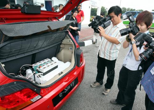 KERETA ELEKTRIK