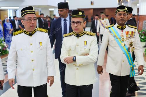 FAHMI FADZIL
