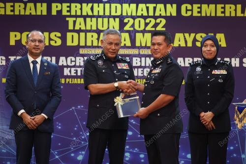 TAN SRI ACRYL SANI ABDULLAH SANI