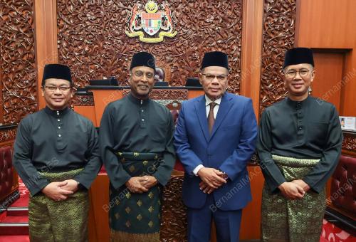 ANGKAT SUMPAH SENATOR DEWAN NEGARA