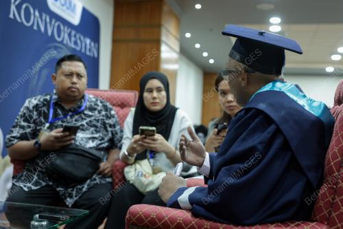 DARI PENJARA KE PENTAS KONVOKESYEN